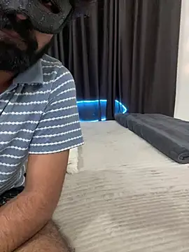 vickyandtania online show from February 18, 4:36 pm