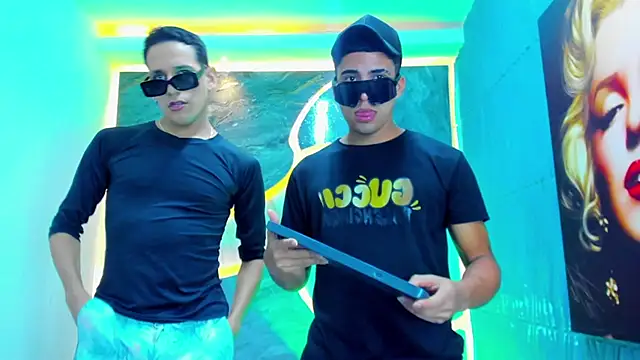 Play boys Hot2 online show from October 25, 12:56 pm