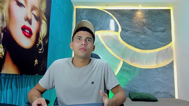 Play boys Hot2 online show from October 26, 12:33 pm