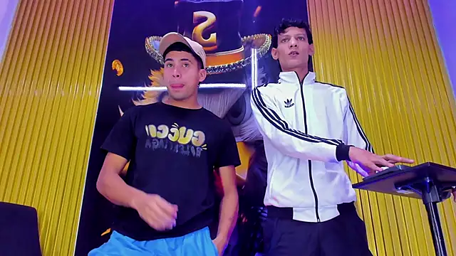 Play boys Hot2 online show from October 31, 11:55 am