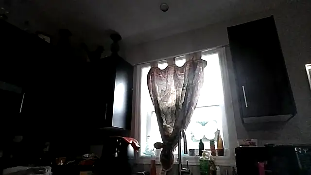 Snapshot of october1992xx chatting on November 4, 7:46 pm october1992xx online show from November 4, 7:46 pm