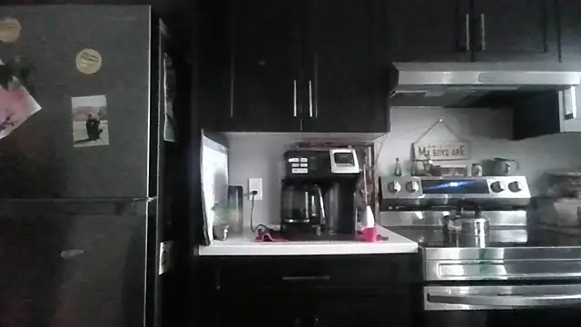 Snapshot of october1992xx chatting on November 24, 12:16 pm october1992xx online show from November 24, 12:16 pm