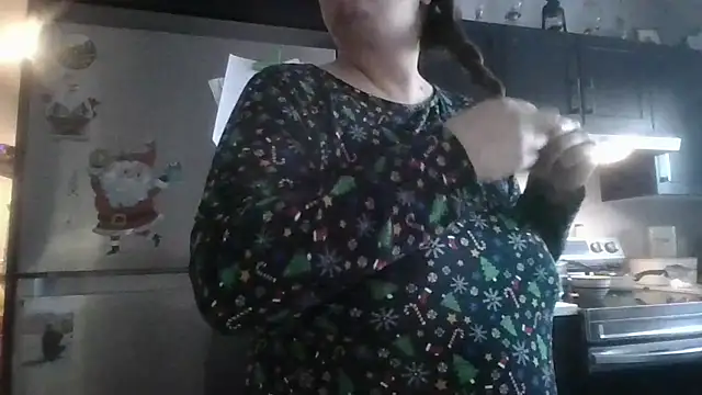 Snapshot of october1992xx chatting on December 16, 12:43 pm october1992xx online show from December 16, 12:43 pm