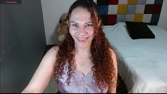 Miavelvett- online show from October 16, 2:12 am