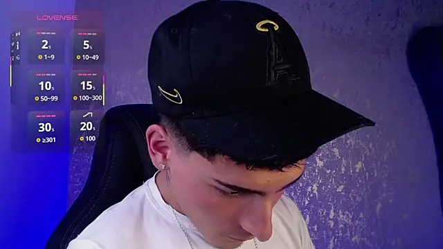 MateoMitchell online show from November 20, 5:18 am