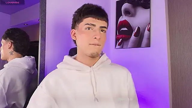 MateoMitchell online show from March 27, 5:02 am