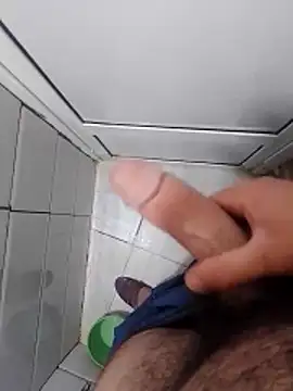 Iuhggikk online show from November 4, 11:04 pm