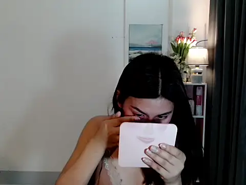 Snapshot of buttycamillex chatting on February 10, 6:01 pm buttycamillex online show from February 10, 6:01 pm