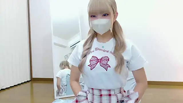 Snapshot of Rinka_Icup_xx chatting on October 27, 11:03 am Rinka Icup xx online show from October 27, 11:03 am