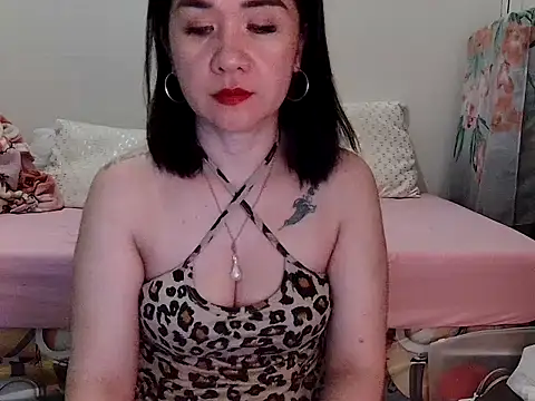 KissHott online show from March 31, 2:39 pm