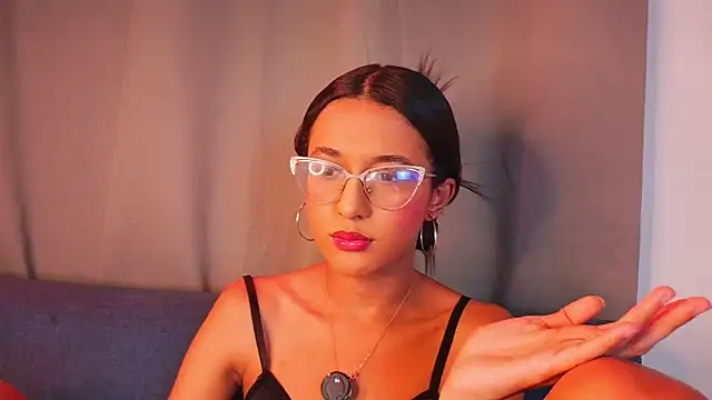 luna valen online show from July 16, 9:32 pm