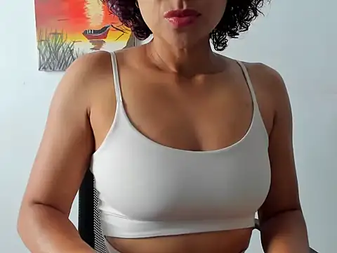 Snapshot of Seductress_Malia chatting on October 27, 1:04 pm Seductress Malia online show from October 27, 1:04 pm