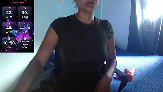 Snapshot of Seductress_Malia chatting on June 3, 1:03 pm Seductress Malia online show from June 3, 1:03 pm
