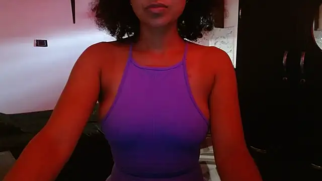Snapshot of Seductress_Malia chatting on July 4, 6:03 pm Seductress Malia online show from July 4, 6:03 pm