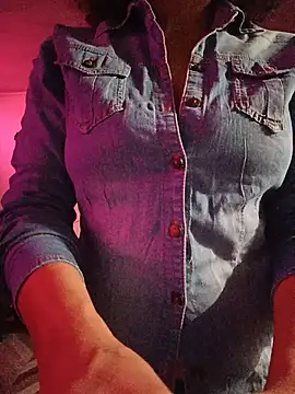 Snapshot of Seductress_Malia chatting on July 24, 3:10 pm Seductress Malia online show from July 24, 3:10 pm