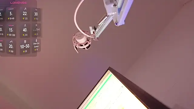 CheatingNeighborr online show from March 3, 5:30 pm