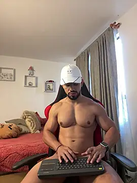 Snapshot of Ezzio_Scolaro chatting on February 5, 12:10 pm Ezzio Scolaro online show from February 5, 12:10 pm