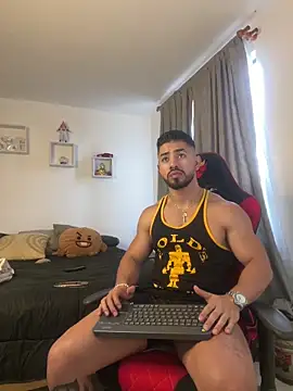 Snapshot of Ezzio_Scolaro chatting on February 27, 9:48 pm Ezzio Scolaro online show from February 27, 9:48 pm