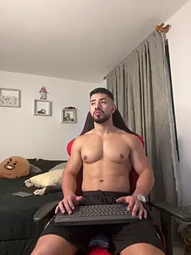 Snapshot of Ezzio_Scolaro chatting on March 1, 12:12 am Ezzio Scolaro online show from March 1, 12:12 am