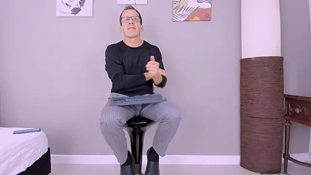  axelking  online show from October 17, 11:46 am