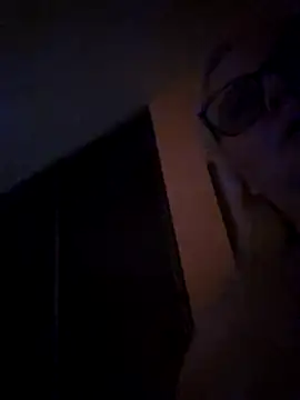 NieMaJazdyBezGwiazdy7883 online show from November 3, 4:30 pm