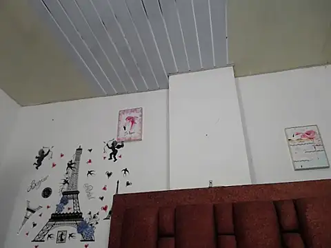 Snapshot of vauroraper chatting on October 25, 11:32 pm vauroraper online show from October 25, 11:32 pm