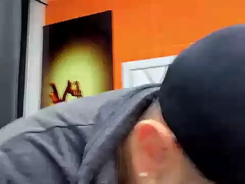 Snapshot of jasonshaw25 chatting on November 13, 5:12 pm jasonshaw25 online show from November 13, 5:12 pm