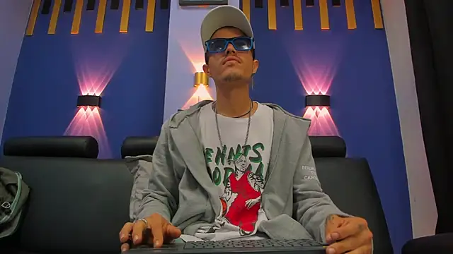 imsammytop online show from October 29, 11:23 am