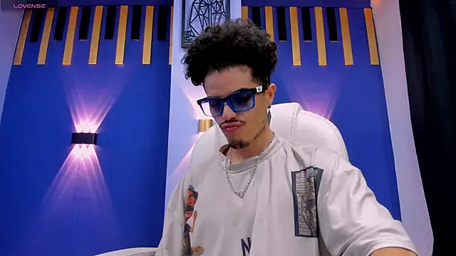 imsammytop online show from November 16, 1:49 pm