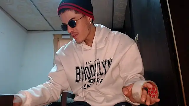 Snapshot of imsammytop chatting on March 21, 12:10 pm imsammytop online show from March 21, 12:10 pm