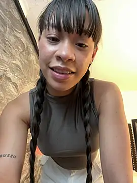 Snapshot of kimhilton_ chatting on February 3, 6:22 am kimhilton online show from February 3, 6:22 am