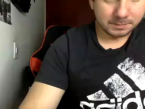 Snapshot of kaspar_6 chatting on October 14, 2:12 am kaspar 6 online show from October 14, 2:12 am