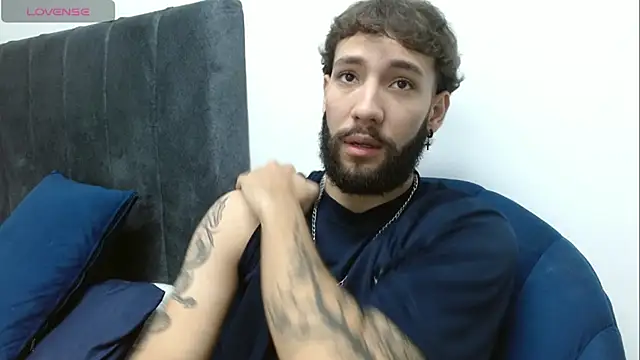 angel kyrozz online show from December 19, 1:12 am