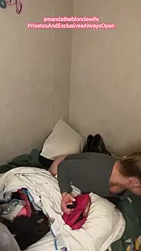 amandatheblondewife online show from April 9, 6:52 am