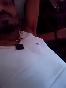 Snapshot of shohrab_hot chatting on February 14, 3:03 am shohrab hot online show from February 14, 3:03 am