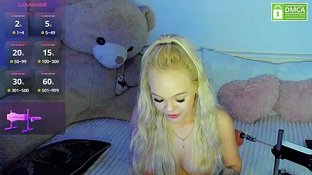 Snapshot of Daisy_Abby03 chatting on February 20, 6:26 am Daisy Abby03 online show from February 20, 6:26 am