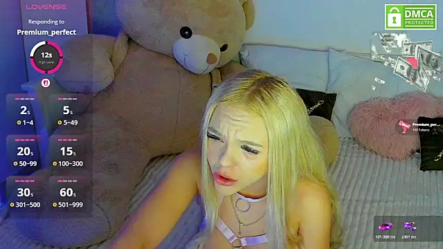 Snapshot of Daisy_Abby03 chatting on February 21, 6:03 am Daisy Abby03 online show from February 21, 6:03 am