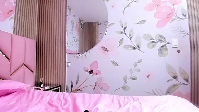 Laia 18 online show from November 23, 12:16 pm