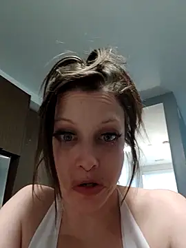 BriiBabyy69 online show from April 4, 6:38 pm
