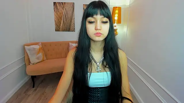 TiffanyYounge online show from February 4, 12:11 pm