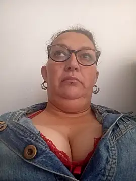 -saraqueen- online show from October 24, 3:52 pm