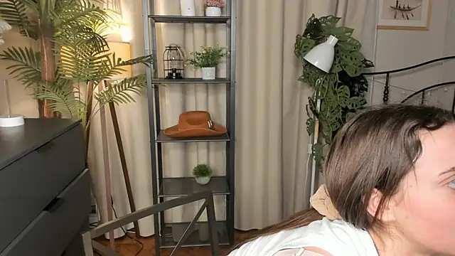 ThelmaJusto online show from November 28, 4:20 pm