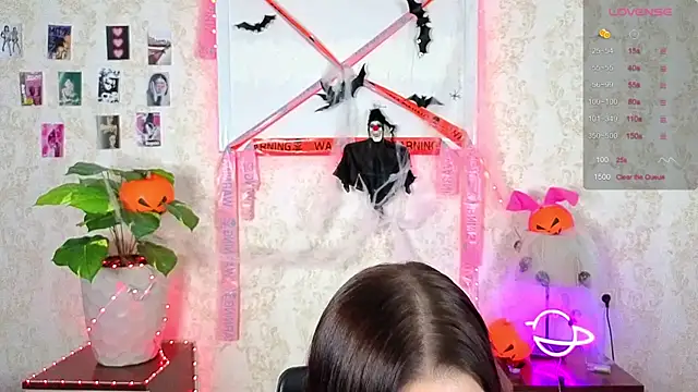 JeeringTickler online show from November 1, 6:10 pm