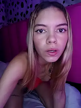valeria cash online show from October 5, 8:40 pm