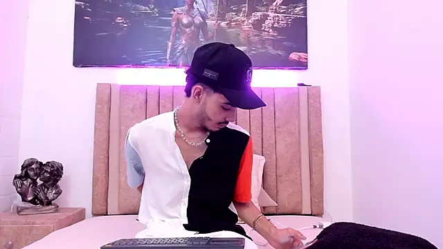 Timothe Evans online show from January 8, 4:15 am