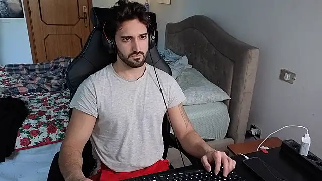 Al3xox02 online show from January 16, 3:05 pm