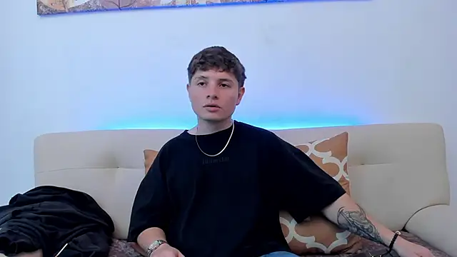 Leoo Miller online show from October 20, 9:04 pm