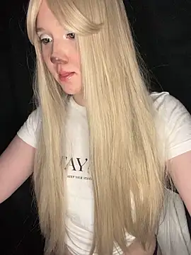 Snapshot of Darling_Bri_ chatting on October 18, 6:30 pm Darling Bri online show from October 18, 6:30 pm