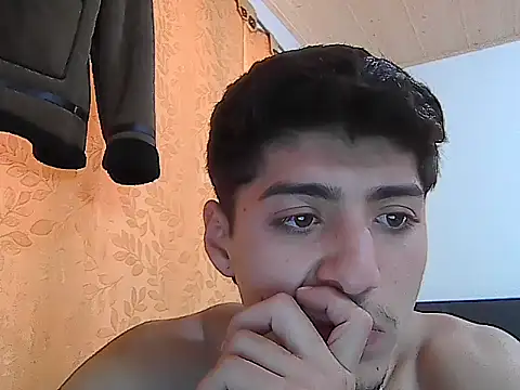 JULIANGREY online show from October 5, 8:29 pm