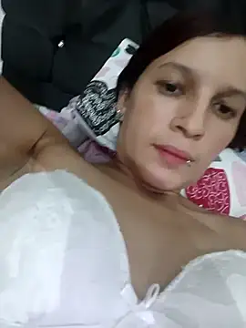 Snapshot of Mariana08andDiego chatting on November 21, 2:10 am Mariana08andDiego online show from November 21, 2:10 am